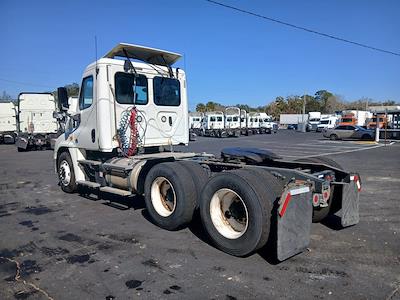 Used 2018 Freightliner Cascadia - photo 1