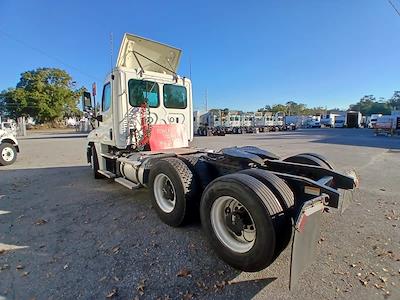 Used 2019 Freightliner Cascadia Detroit DD13 Semi Truck for sale #813417 - photo 2