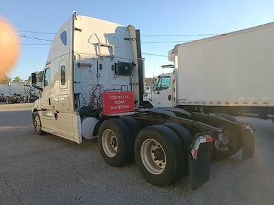 Used 2019 Freightliner Cascadia Detroit Diesel DD15 Semi Truck with Sleeper Cab for sale #815037 - photo 2
