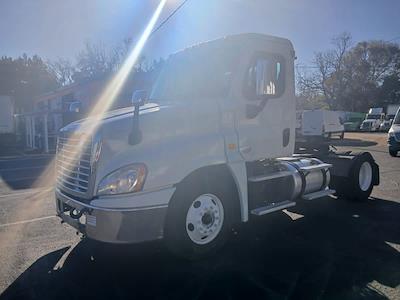 Used 2019 Freightliner Cascadia - photo 1