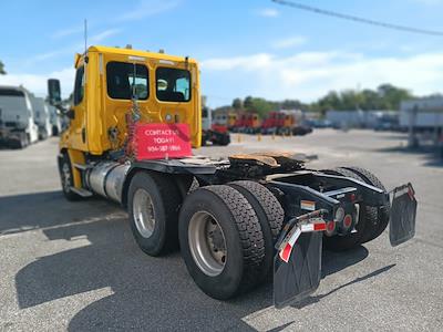 Used 2019 Freightliner Cascadia Detroit DD13 Semi Truck for sale #874572 - photo 2