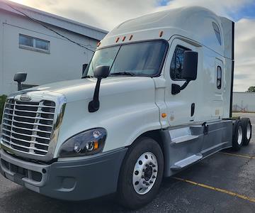 Used 2020 Freightliner Cascadia Detroit Diesel DD15 Semi Truck with Sleeper Cab for sale #877569 - photo 1
