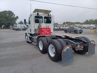 Used 2020 Freightliner Cascadia Detroit Diesel DD15 Semi Truck for sale #879339 - photo 2