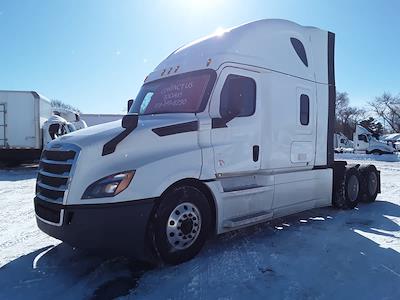 Used 2020 Freightliner Cascadia - photo 1