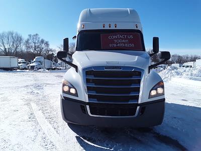 Used 2020 Freightliner Cascadia - photo 1