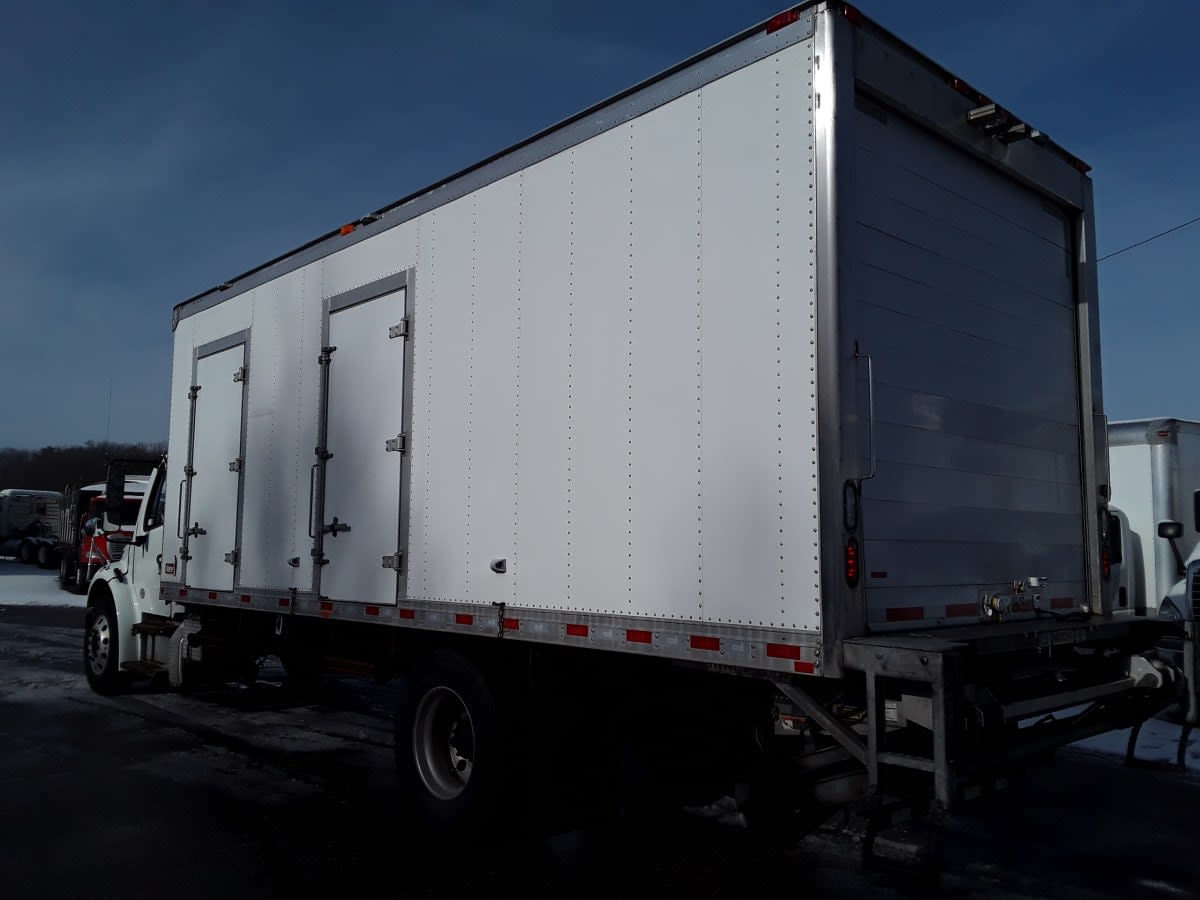Used 2020 Freightliner M2 106 - photo 2