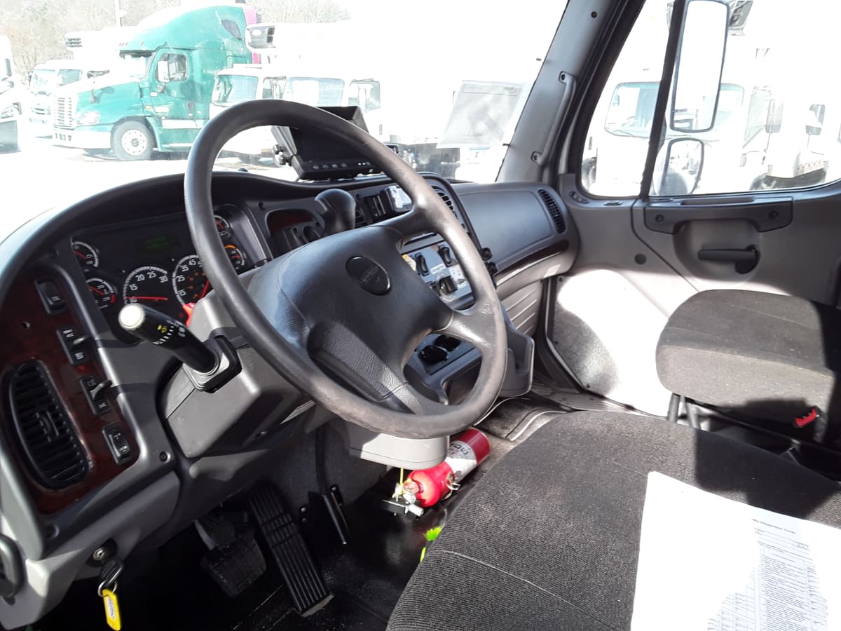 Used 2020 Freightliner M2 106 - photo 10