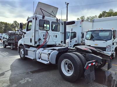 Used 2020 Freightliner Cascadia Detroit DD13 Semi Truck for sale #273866 - photo 2