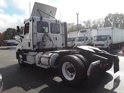 Used 2020 Freightliner Cascadia Detroit DD13 Semi Truck for sale #273872 - photo 2
