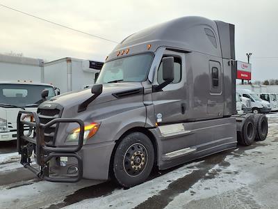 Used 2020 Freightliner Cascadia - photo 1