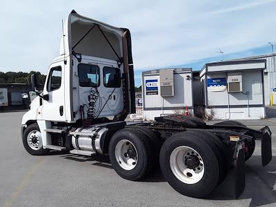 Used 2020 Freightliner Cascadia Detroit Diesel DD15 Semi Truck for sale #286449 - photo 2