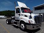 Used 2015 Freightliner Cascadia Cummins ISX12 Semi Truck for sale #328434 - photo 4