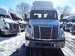 Used 2015 Freightliner Cascadia Cummins ISX12 Semi Truck for sale #328597 - photo 3