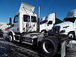 Used 2015 Freightliner Cascadia Cummins ISX12 Semi Truck for sale #328597 - photo 2