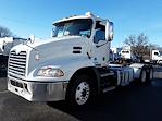 Used 2018 Mack CXU613 Semi Truck for sale #679294 - photo 1