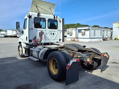 Used 2018 Freightliner Cascadia Detroit DD13 Semi Truck for sale #750914 - photo 2