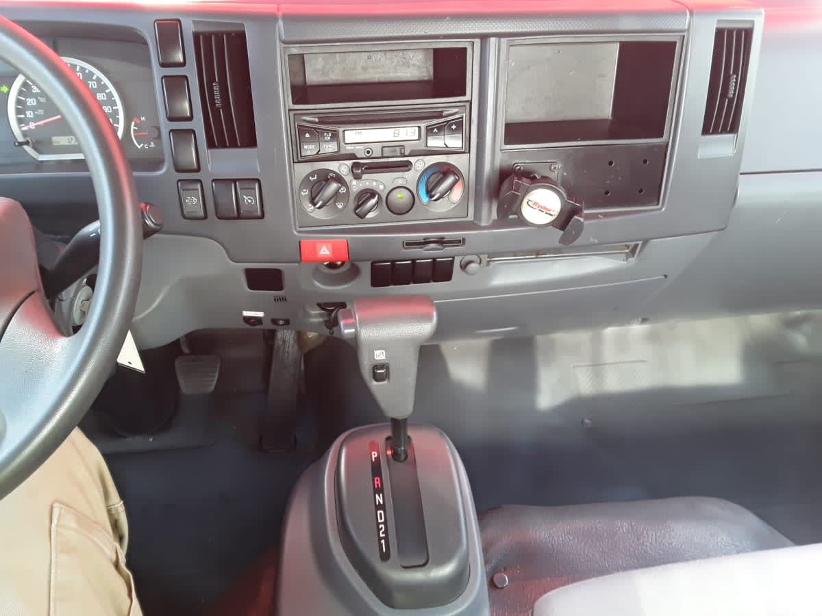 Used 2018 Isuzu NPR-HD - photo 16