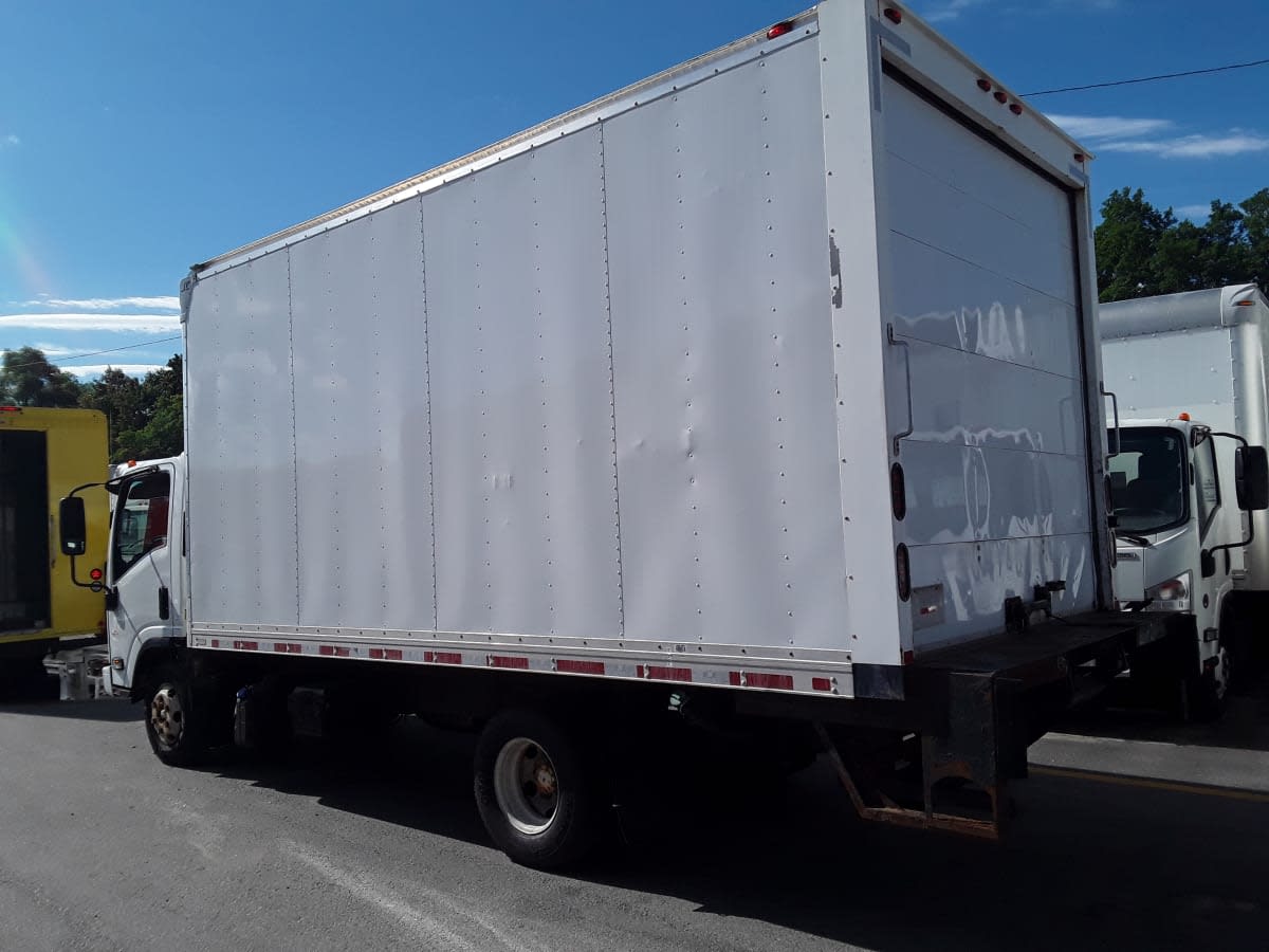 Used 2018 Isuzu NPR-HD - photo 2