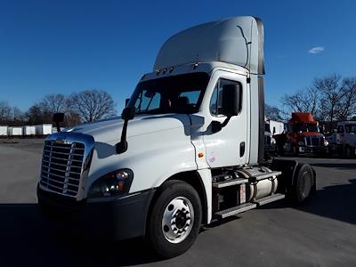 Used 2018 Freightliner Cascadia Detroit DD13 Semi Truck for sale #764930 - photo 1