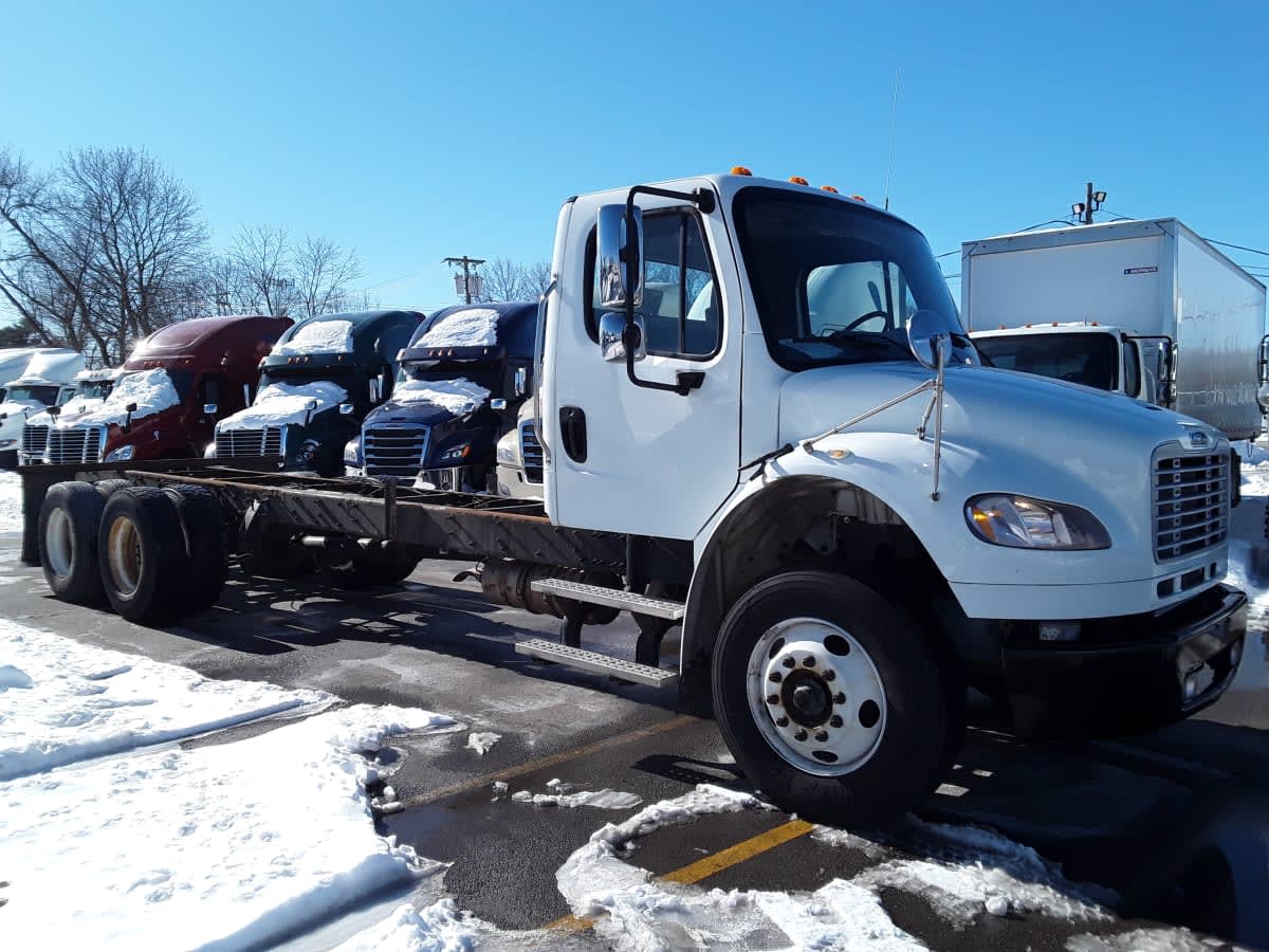 Used 2019 Freightliner M2 106 - photo 6