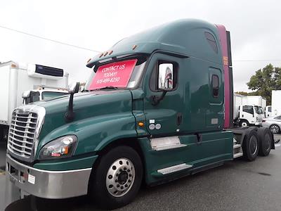 Used 2018 Freightliner Cascadia Detroit Diesel DD15 Semi Truck with Sleeper Cab for sale #786936 - photo 1