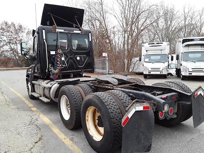 Used 2019 Freightliner Cascadia Detroit DD13 Semi Truck for sale #827914 - photo 2