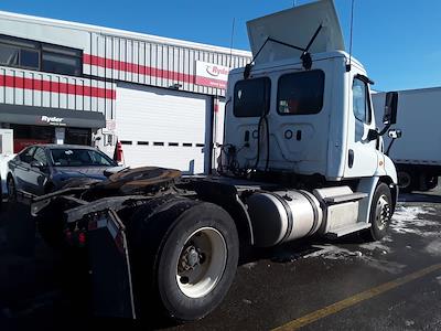Used 2019 Freightliner Cascadia - photo 1