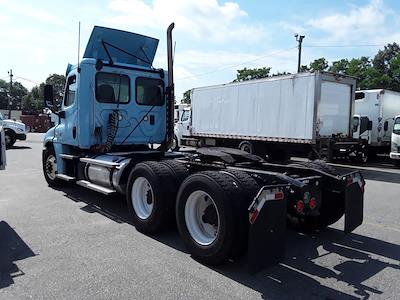 Used 2020 Freightliner Cascadia Detroit Diesel DD15 Semi Truck for sale #874452 - photo 2