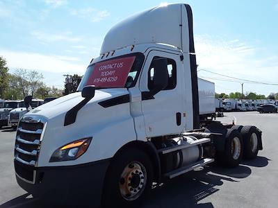 Used 2019 Freightliner Cascadia - photo 1