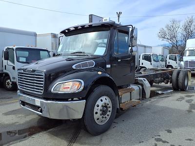 Used 2019 Freightliner M2 106 - photo 1