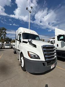 Used 2020 Freightliner Cascadia Detroit Diesel DD15 Semi Truck with Sleeper Cab for sale #229554 - photo 1