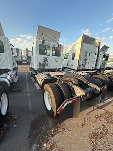Used 2020 Freightliner Cascadia Detroit DD13 Semi Truck for sale #264760 - photo 2