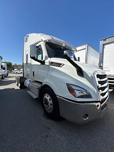 Used 2020 Freightliner Cascadia Detroit DD13 Semi Truck with Sleeper Cab for sale #274357 - photo 1