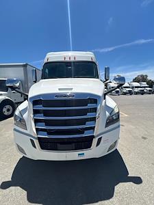 Used 2020 Freightliner Cascadia Sleeper Cab Flatbed Truck for sale #293139 - photo 2