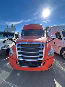 Used 2022 Freightliner Cascadia Detroit Diesel DD15 Semi Truck with Sleeper Cab for sale #583392 - photo 2