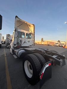 Used 2017 Freightliner Cascadia Detroit DD13 Semi Truck for sale #665090 - photo 2