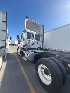 Used 2017 Freightliner Cascadia - photo 1
