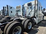 Used 2017 Freightliner Cascadia Detroit Diesel DD15 Semi Truck with Sleeper Cab for sale #676626 - photo 2