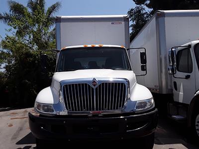 Used 2018 International DuraStar 4300 SBA 4x2 26' Box Truck for sale #776056 - photo 2