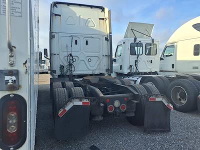 Used 2021 Freightliner Cascadia - photo 1