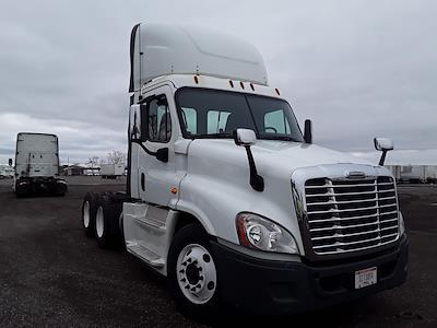 Used 2017 Freightliner Cascadia Day Cab 6x4 Semi Truck for sale #676421 - photo 1