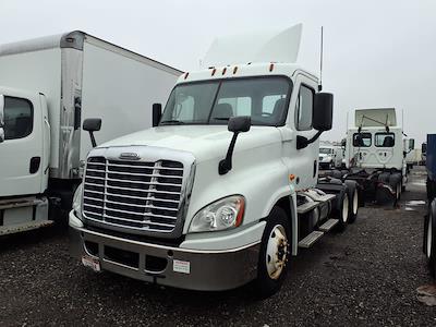Used 2019 Freightliner Cascadia Cummins X15 Semi Truck for sale #799553 - photo 1