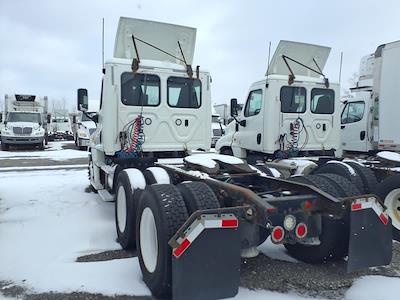 Used 2018 Freightliner Cascadia Detroit DD13 Semi Truck for sale #803899 - photo 2