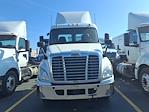 Used 2018 Freightliner Cascadia Detroit DD13 Semi Truck for sale #803902 - photo 3