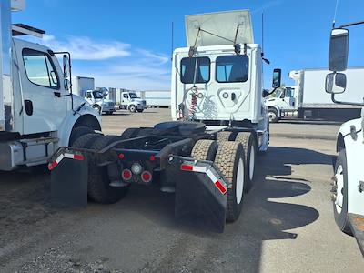 Used 2018 Freightliner Cascadia Detroit DD13 Semi Truck for sale #803904 - photo 2