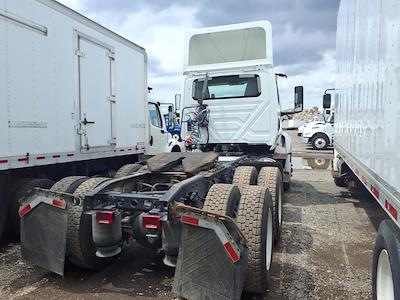 Used 2019 International LT International A26 Semi Truck for sale #826176 - photo 2