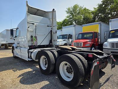Used 2020 Volvo VNR Volvo D13 Semi Truck for sale #243590 - photo 2