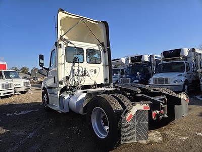 Used 2019 Freightliner Cascadia Detroit DD13 Semi Truck for sale #270172 - photo 2