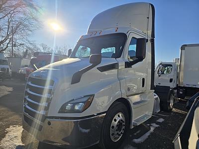 Used 2019 Freightliner Cascadia Detroit DD13 Semi Truck for sale #270179 - photo 1