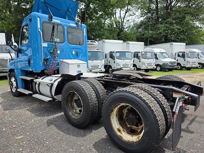 Used 2020 Freightliner Cascadia Detroit Diesel DD15 Semi Truck for sale #273125 - photo 2